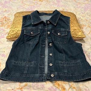 Chico's Platinum Women's Blue size small Denim Vest